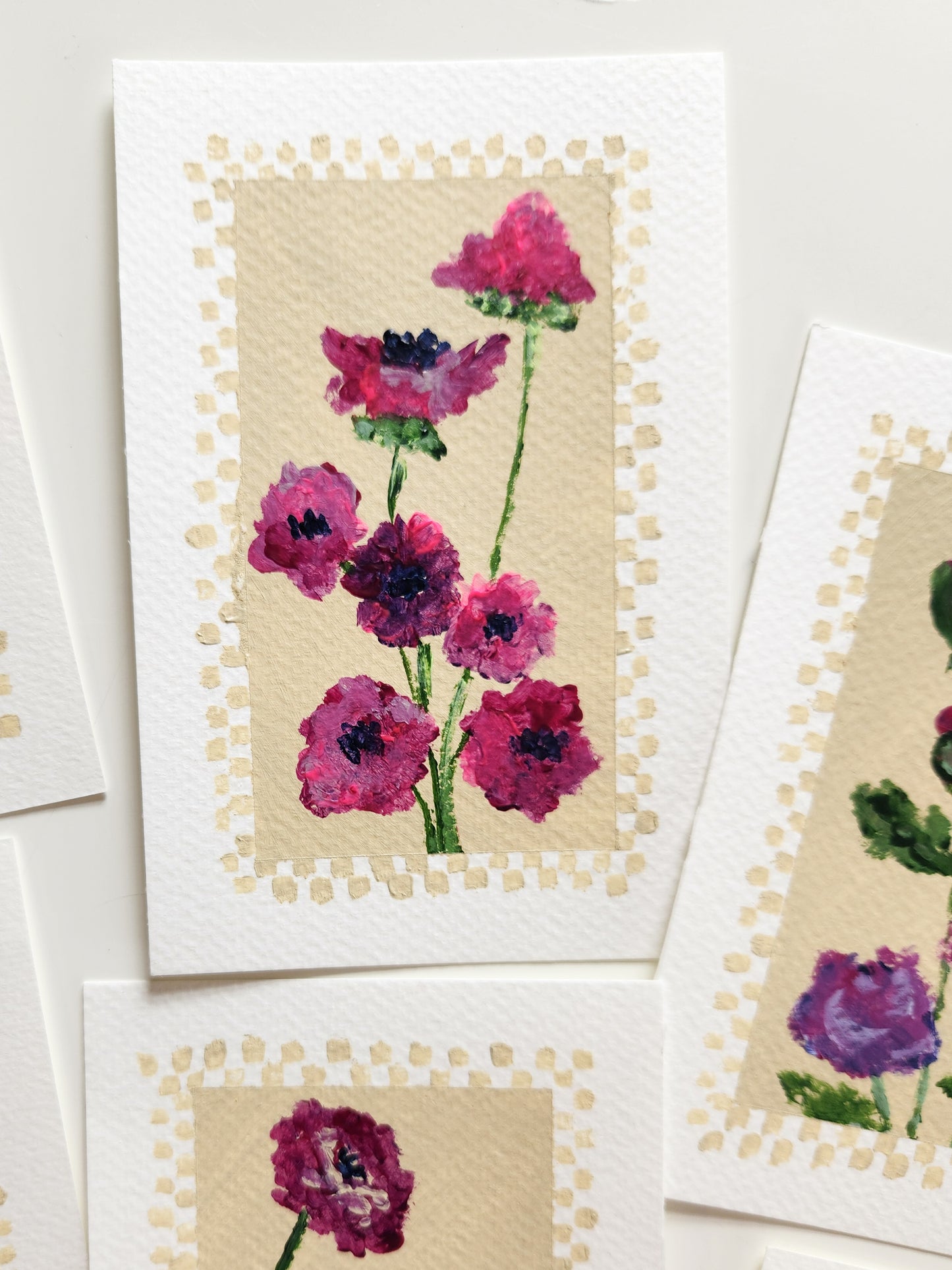 "Pretty Little Baby" – 7 Anemones with Checker Border